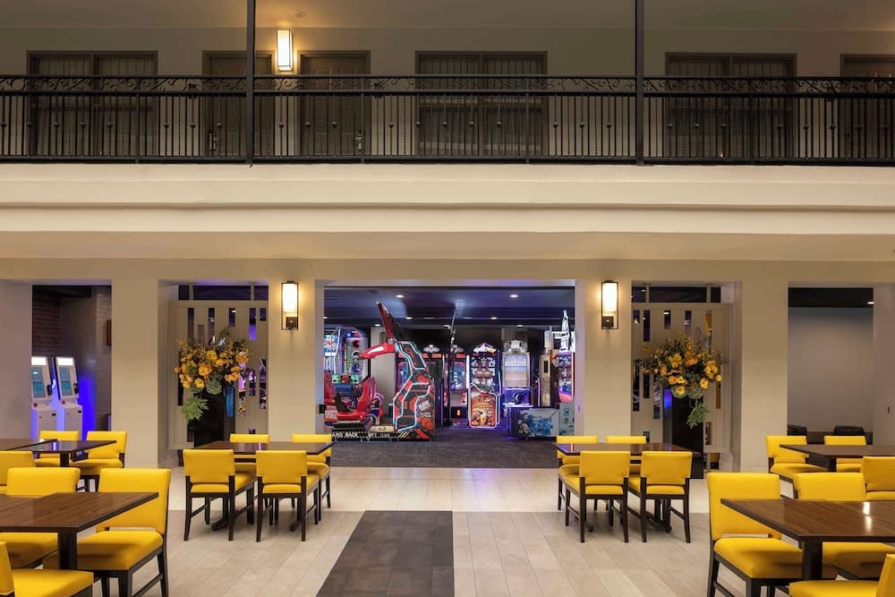 Embassy Suites by Hilton Anaheim North