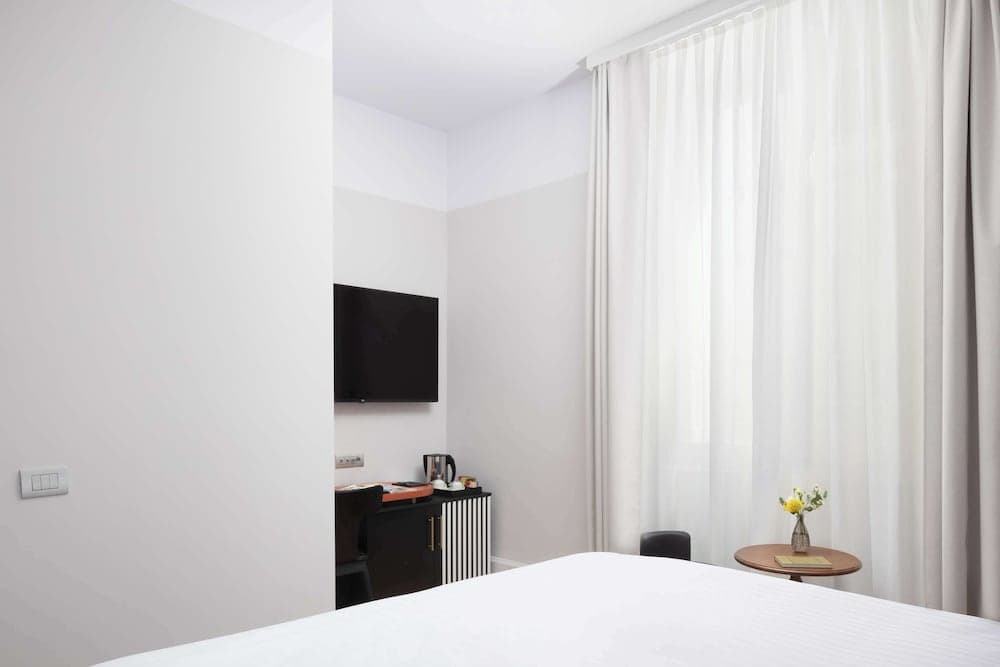 Anglo American Hotel Florence, Curio Collection by Hilton