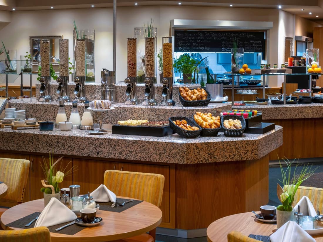 Mövenpick Hotel Nuernberg Airport