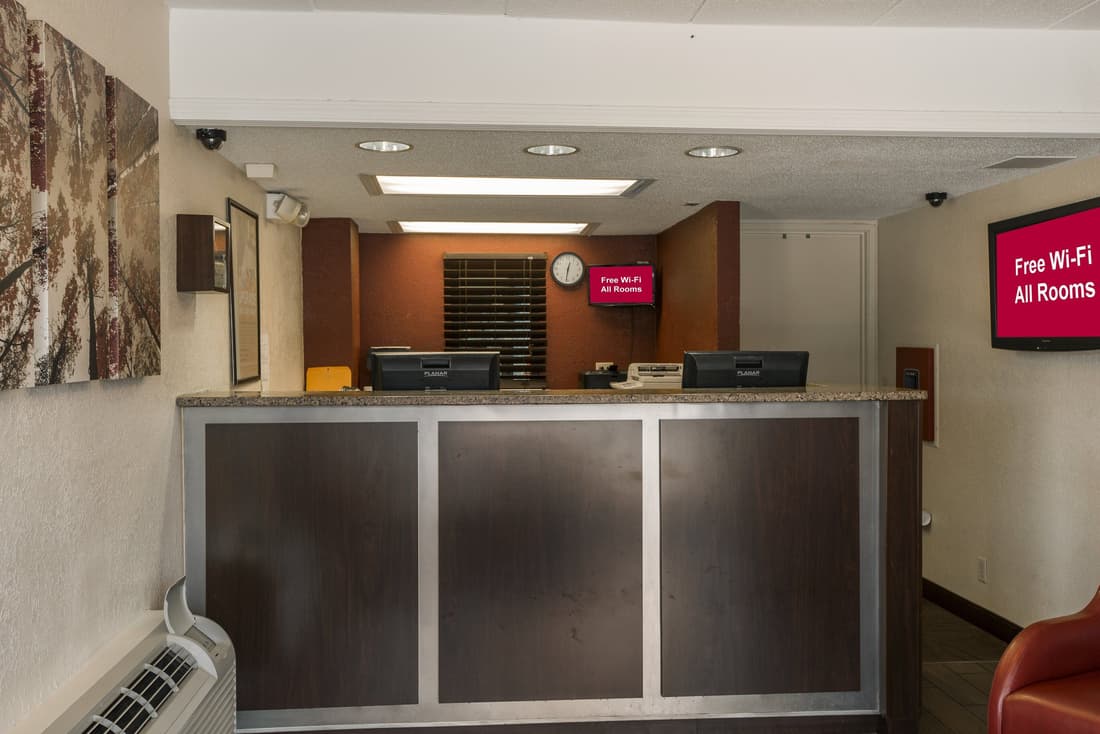 Red Roof Inn PLUS+ St Louis - Forest Park/ Hampton Ave 