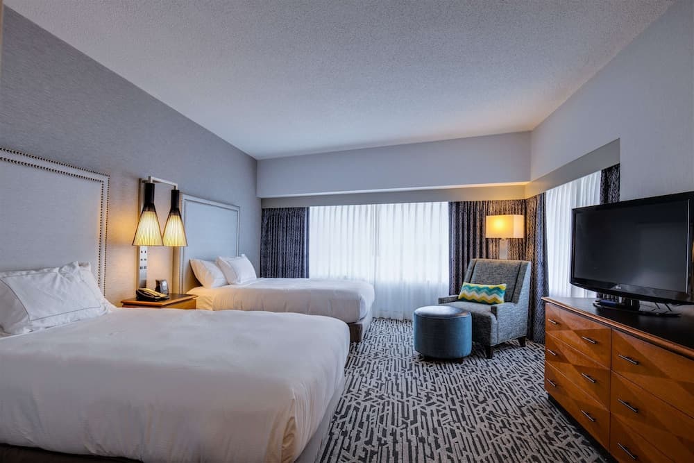 DoubleTree Suites by Hilton Htl & Conf Cntr Downers Grove