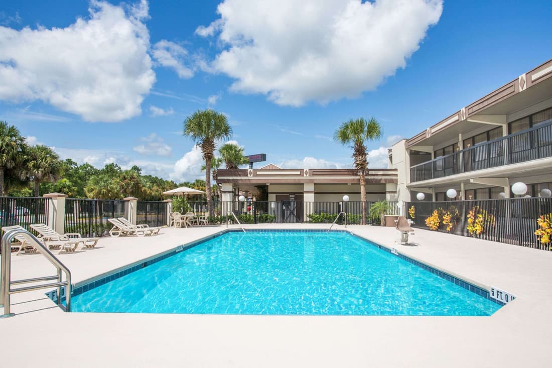 Travelodge by Wyndham Deltona