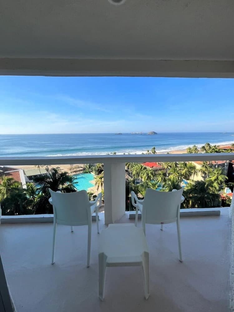 Park Royal Beach Ixtapa - All Inclusive