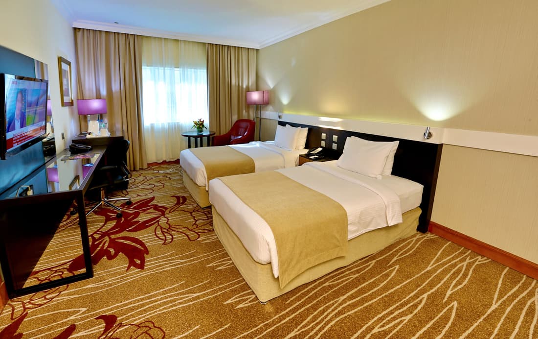 Excelsior Hotel Downtown