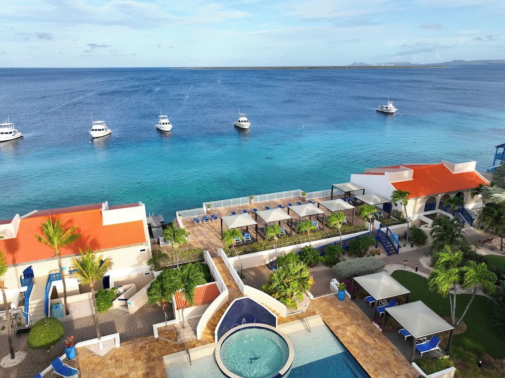 Divi Flamingo Beach Resort & Casino