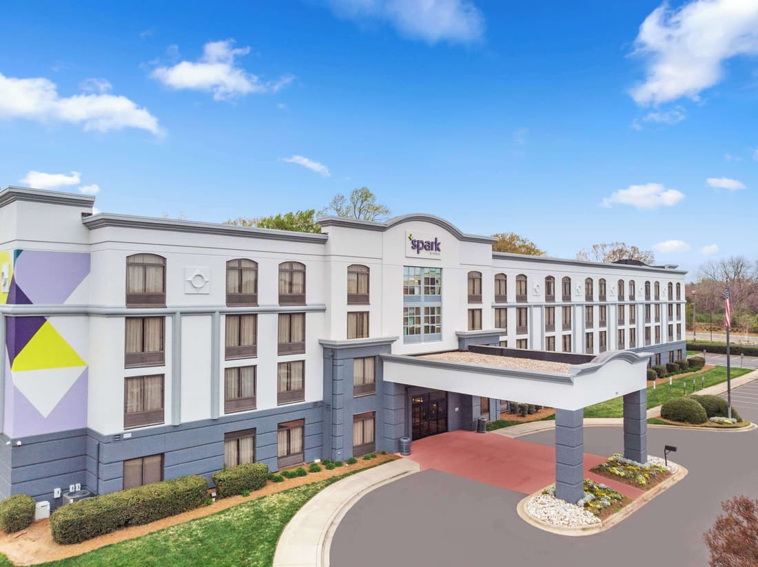 Spark by Hilton Charlotte Tyvola I-77