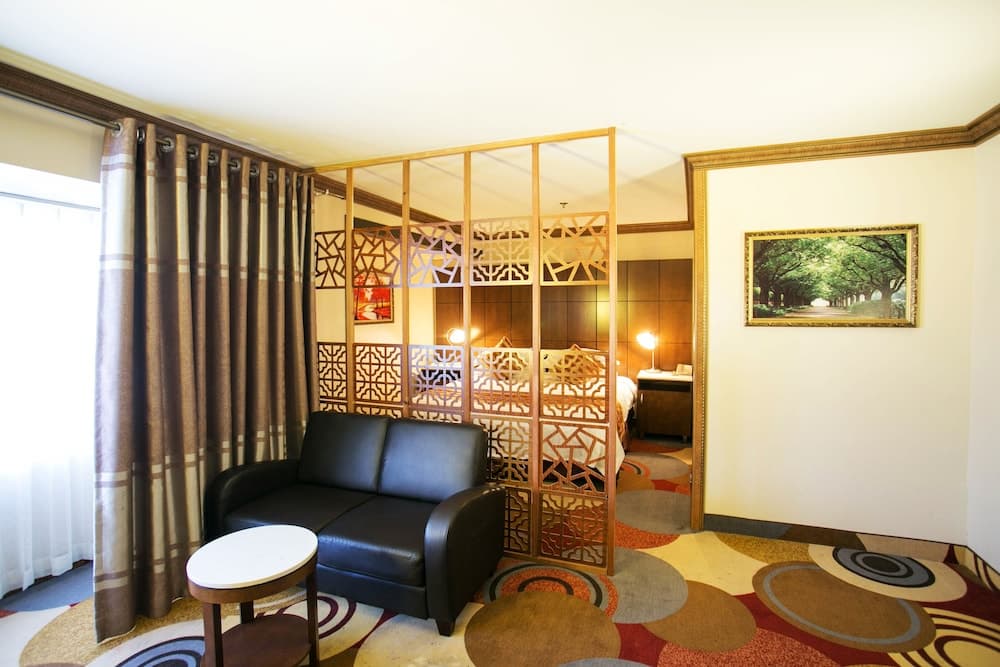 LA Crystal Hotel - Los Angeles Area