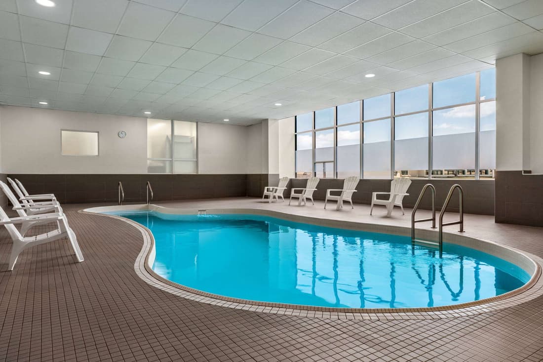 Ramada by Wyndham Niagara Falls Near the Falls