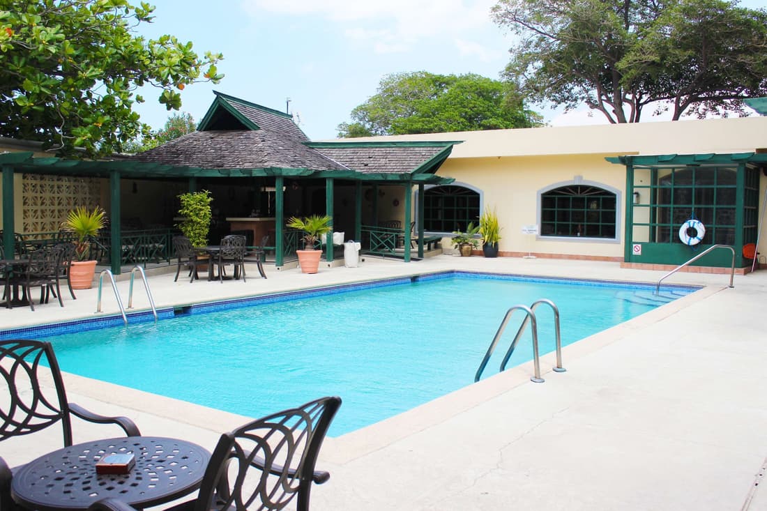 The Courtleigh Hotel and Suites
