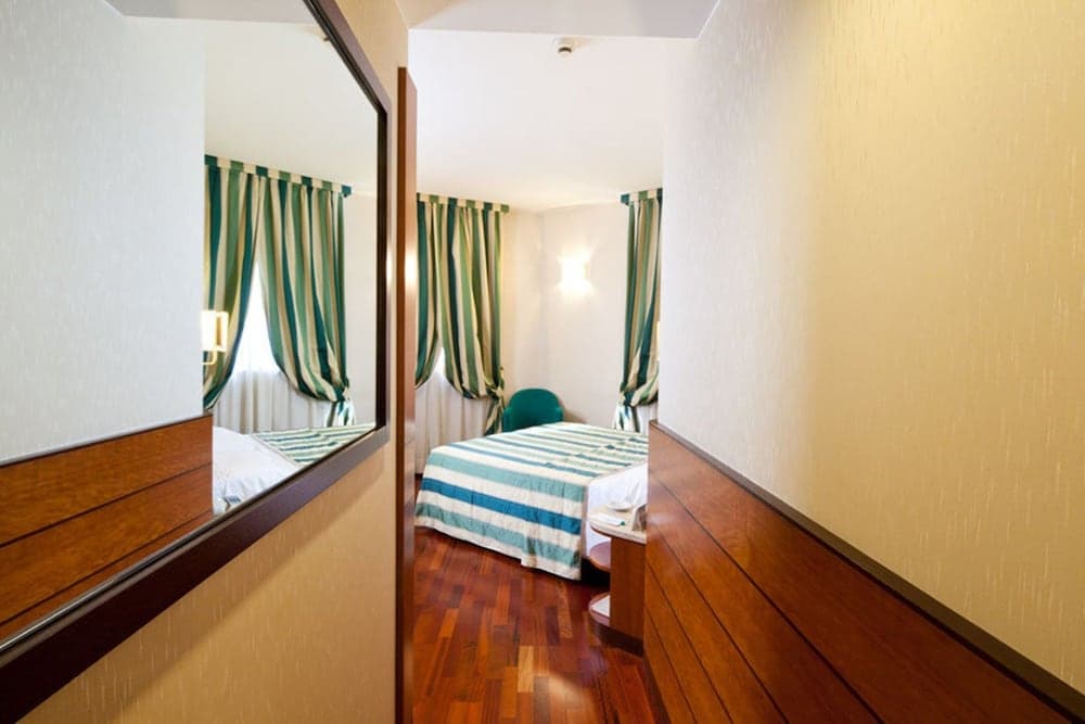 Hotel Mirage, Sure Hotel Collection by Best Western