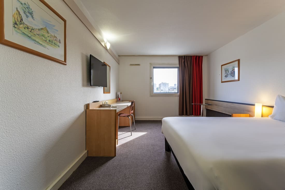 ibis Paris Pantin Eglise