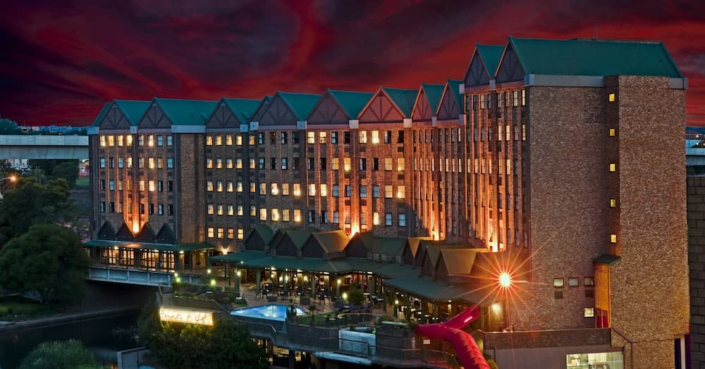 The Centurion Hotel