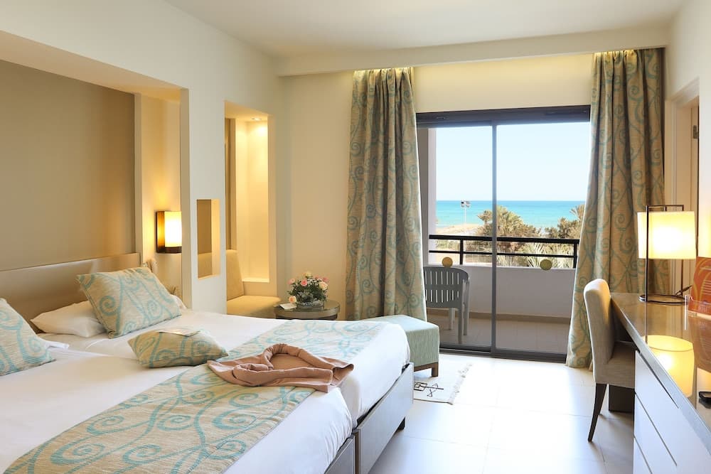 Club Palm Azur