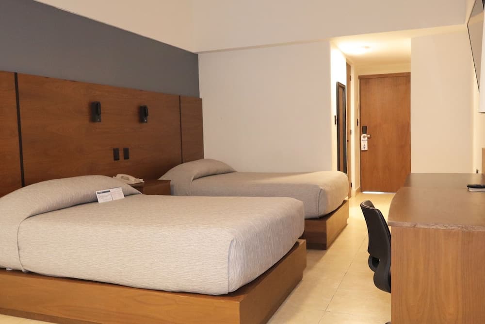 Hotel Fortin Plaza
