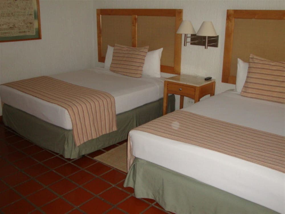 Park Royal Homestay Los Cabos