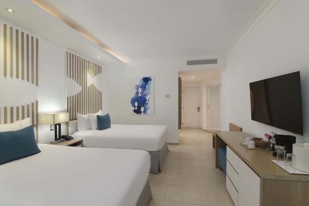 Wyndham Alltra Samana All-Inclusive Resort