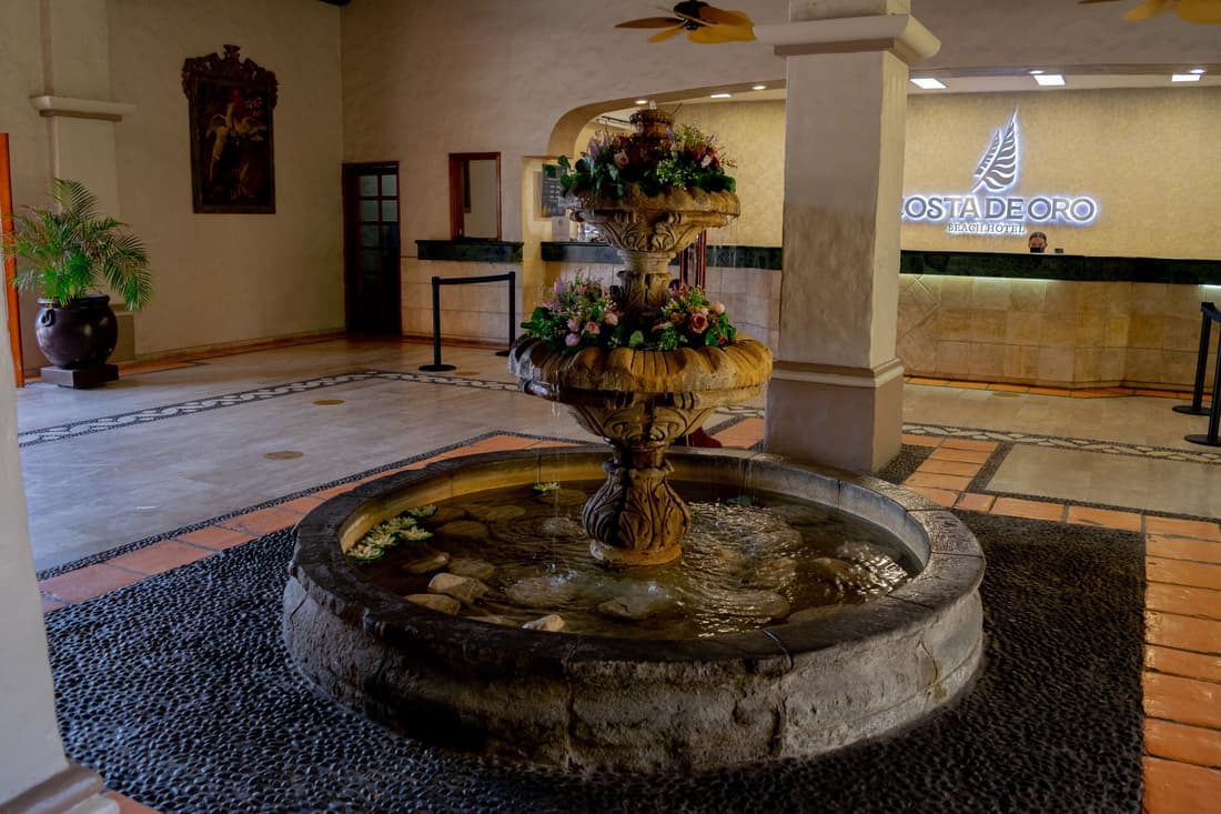 Costa De Oro Beach Hotel