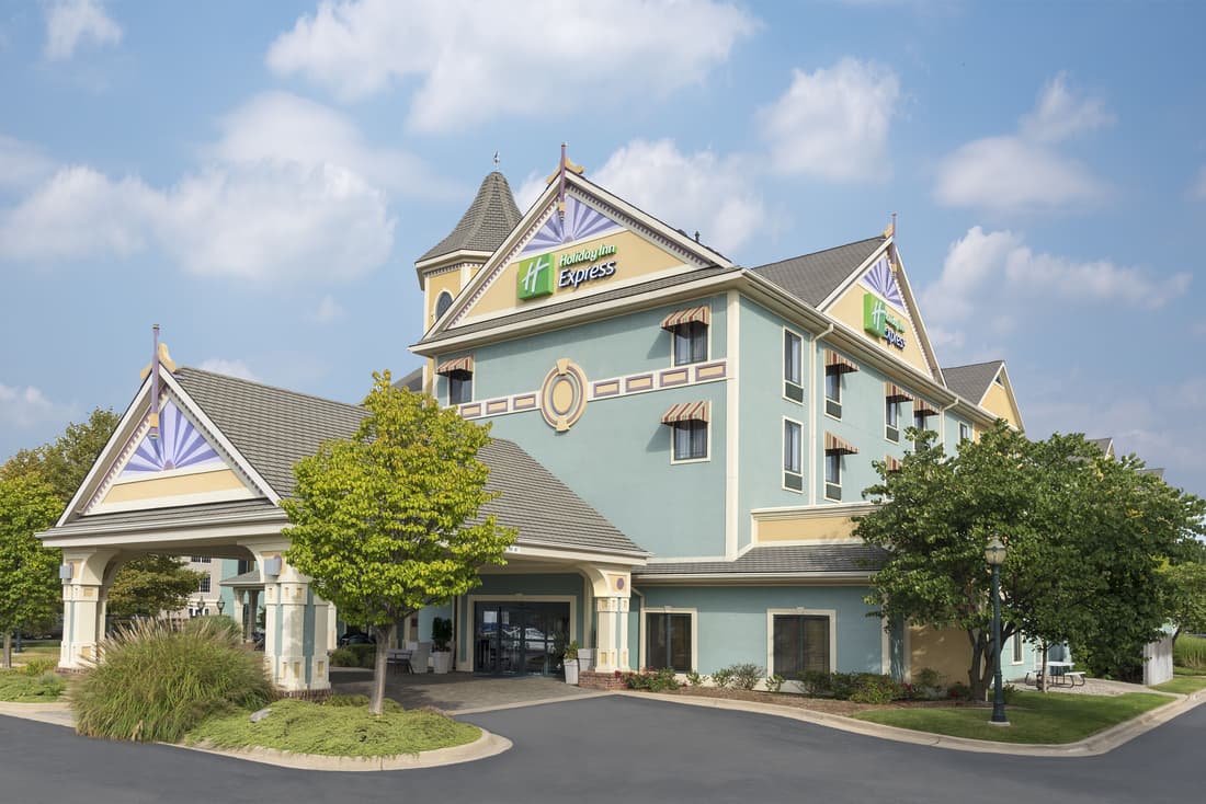 Holiday Inn Express Holland by IHG