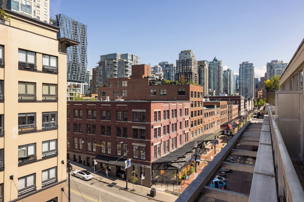 OPUS Hotel Vancouver