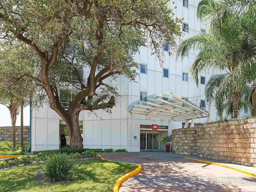 ibis Monterrey Valle