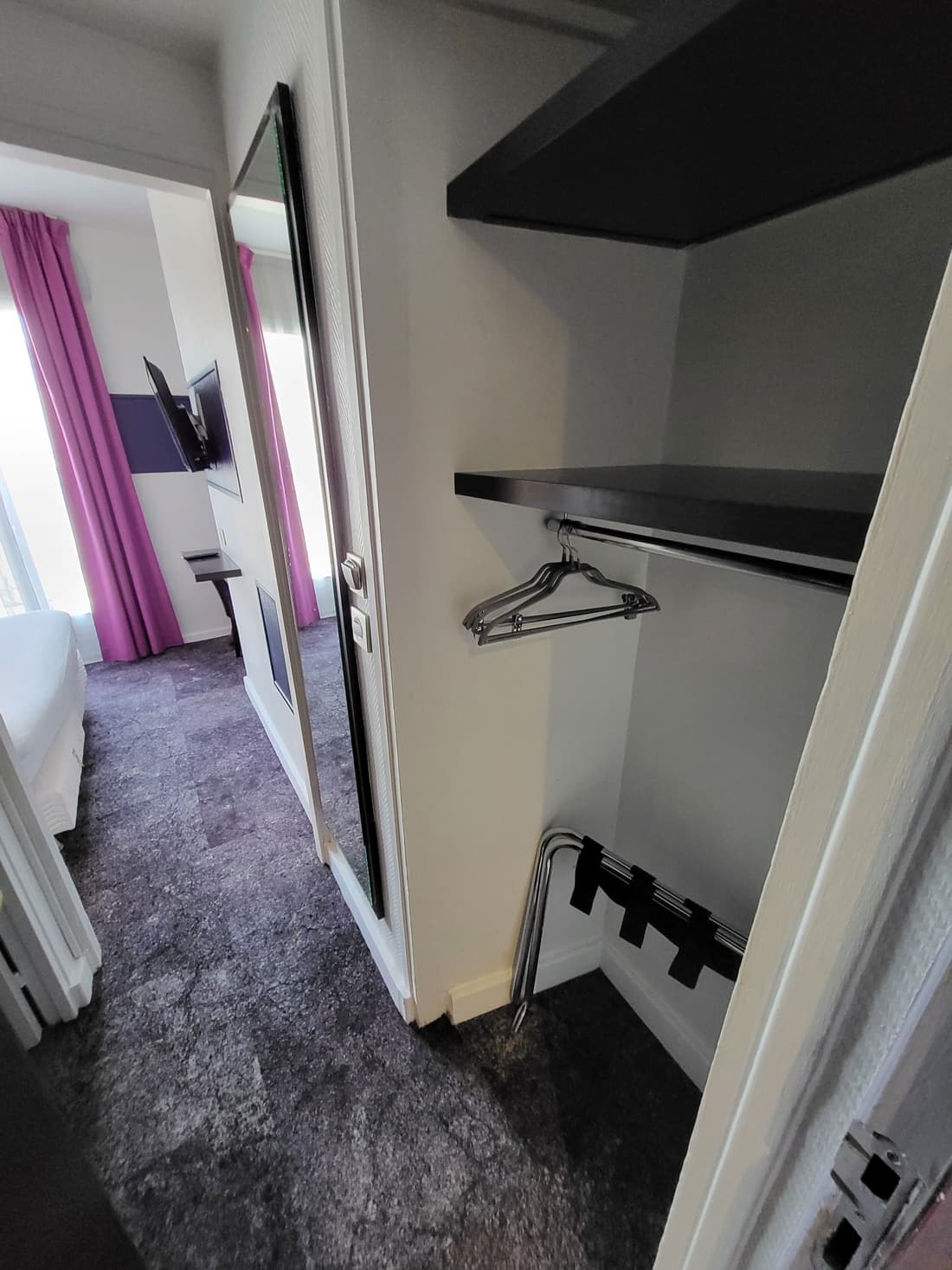ACCUEIL HOTEL PARIS PIGALLE MONTMARTRE – Hôtel rénové