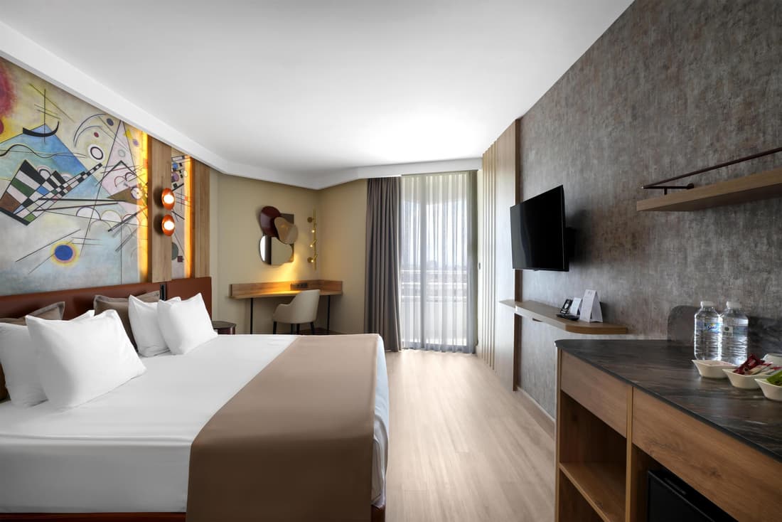Best Western Plus Khan Hotel