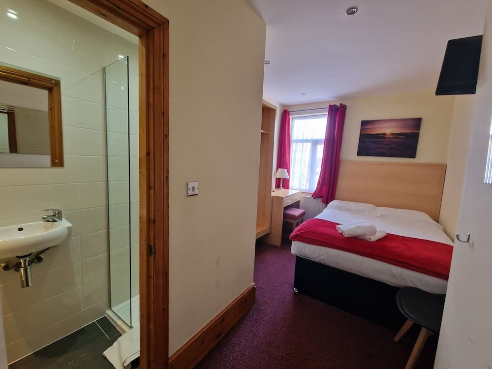 Hotel 65