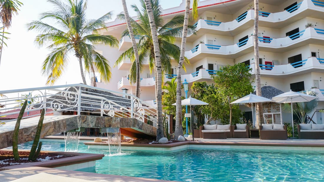The Westmarine Waterfront Hotel