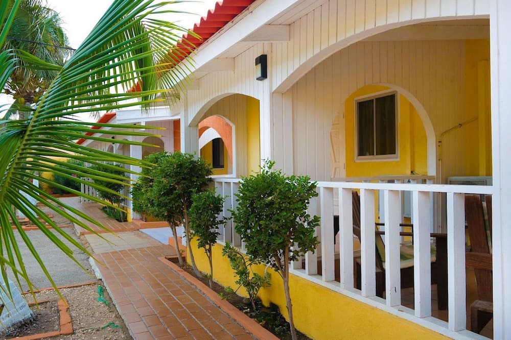 Coconut Inn