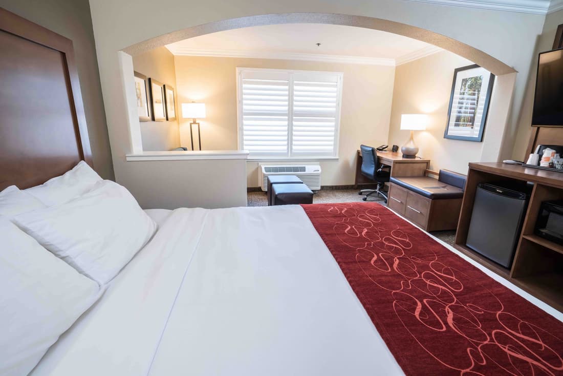 Comfort Suites Fresno River Park