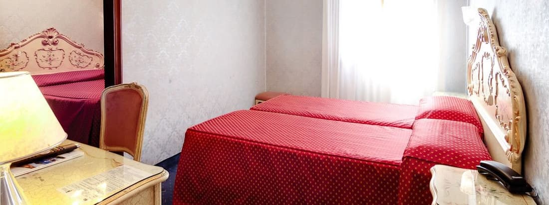 Hotel Diana