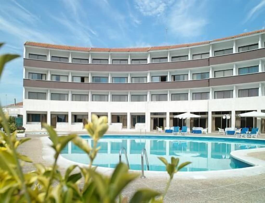 Hotel Meia Lua