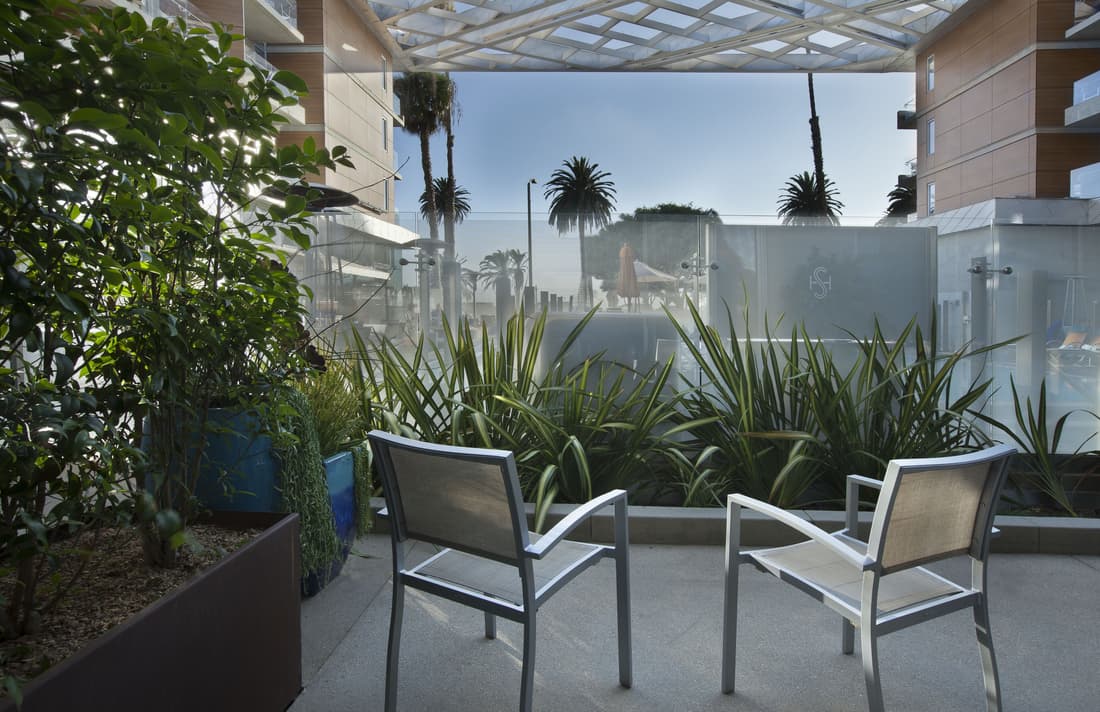 Shore Hotel