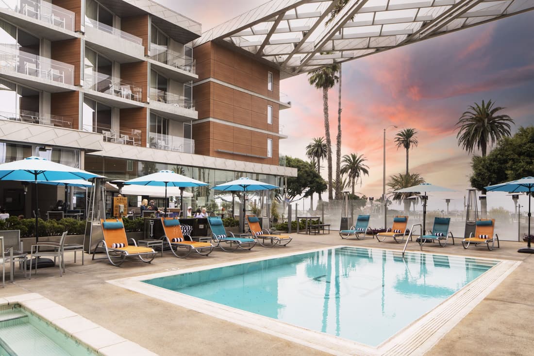 Shore Hotel
