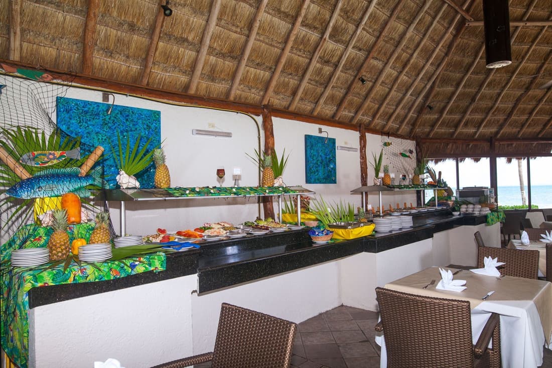 Aquamarina Beach Hotel