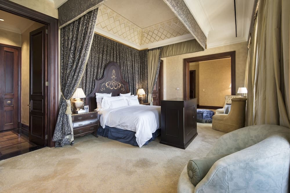 Palazzo Hotel