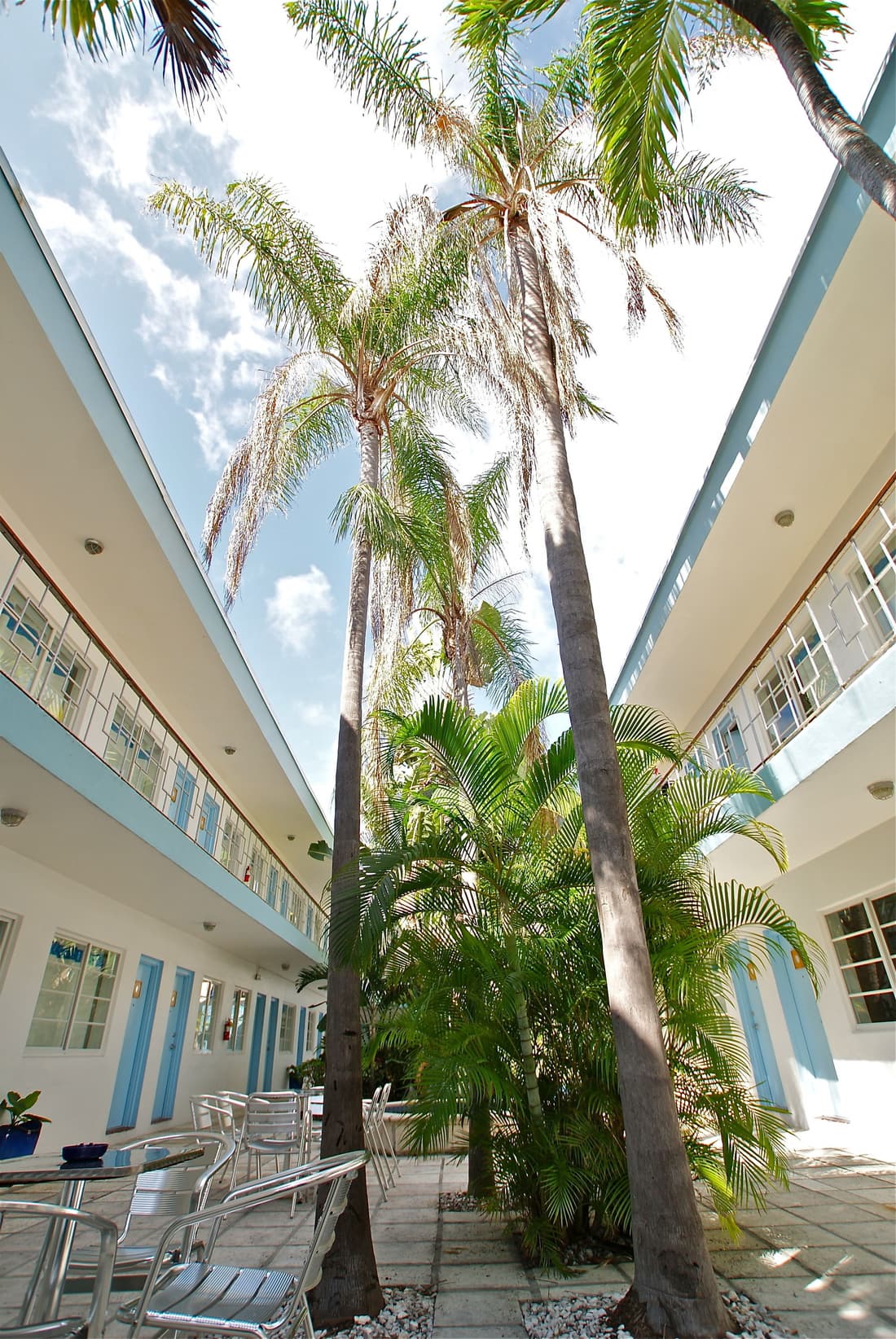 Aqua Hotel & Suites