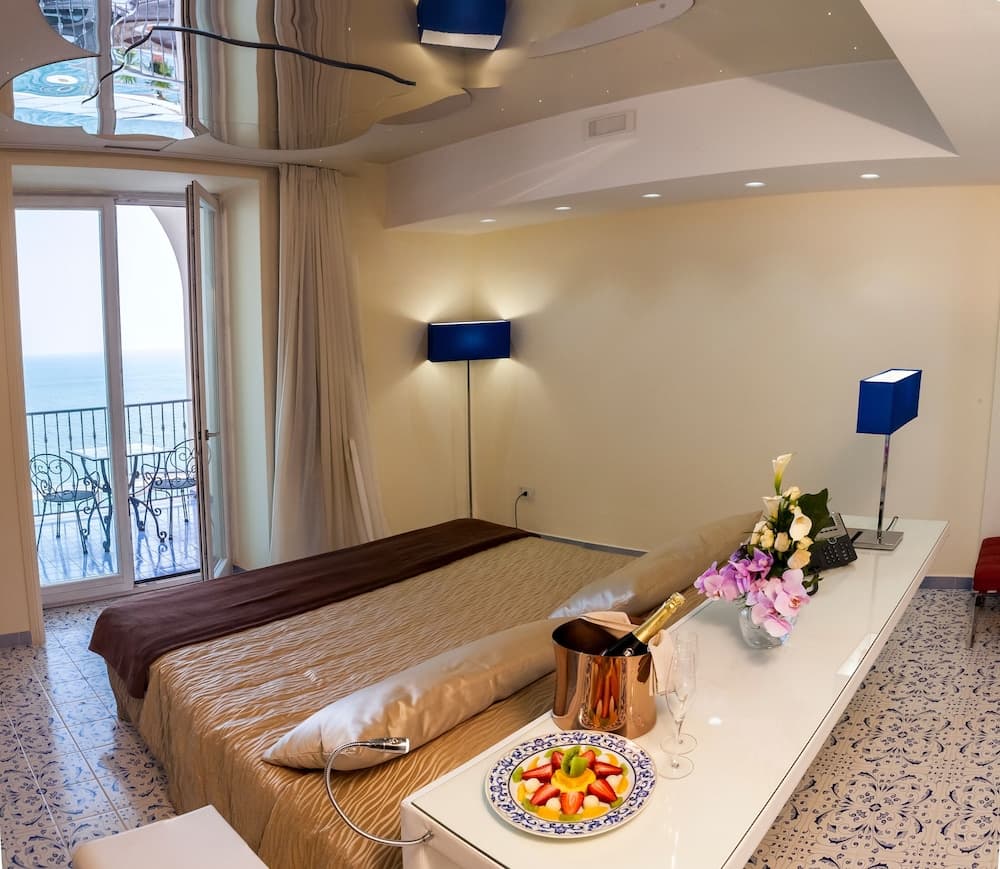 Lloyd's Baia Hotel