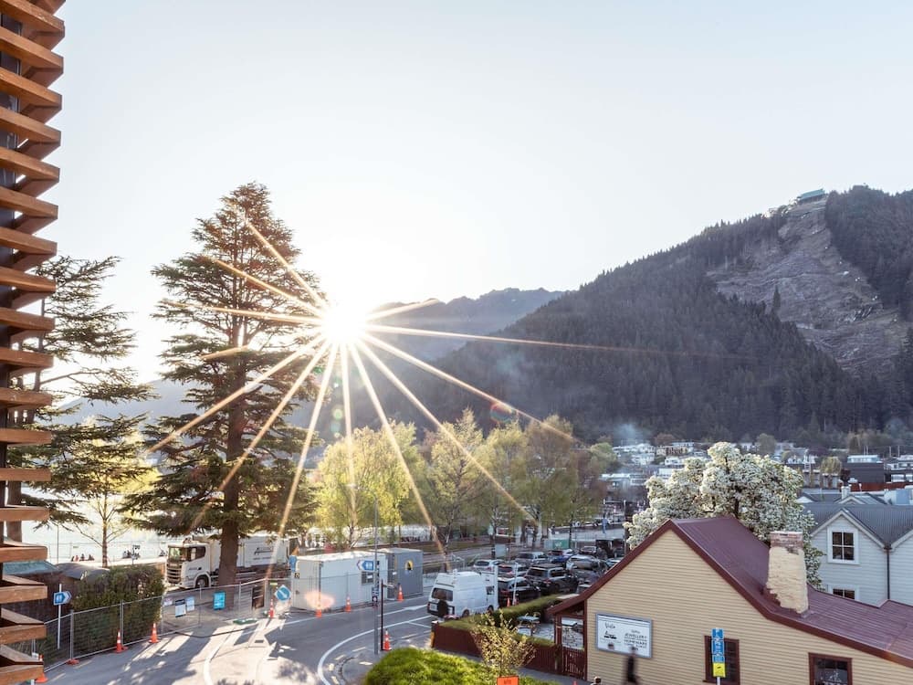 Novotel Queenstown Lakeside