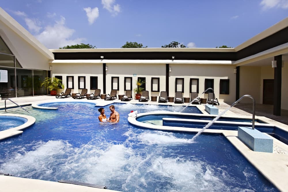 Sandos Caracol Nature Resort & Water Park All Inclusive