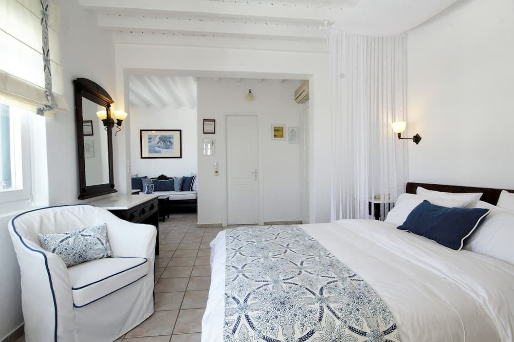 Pelican Bay Hotel