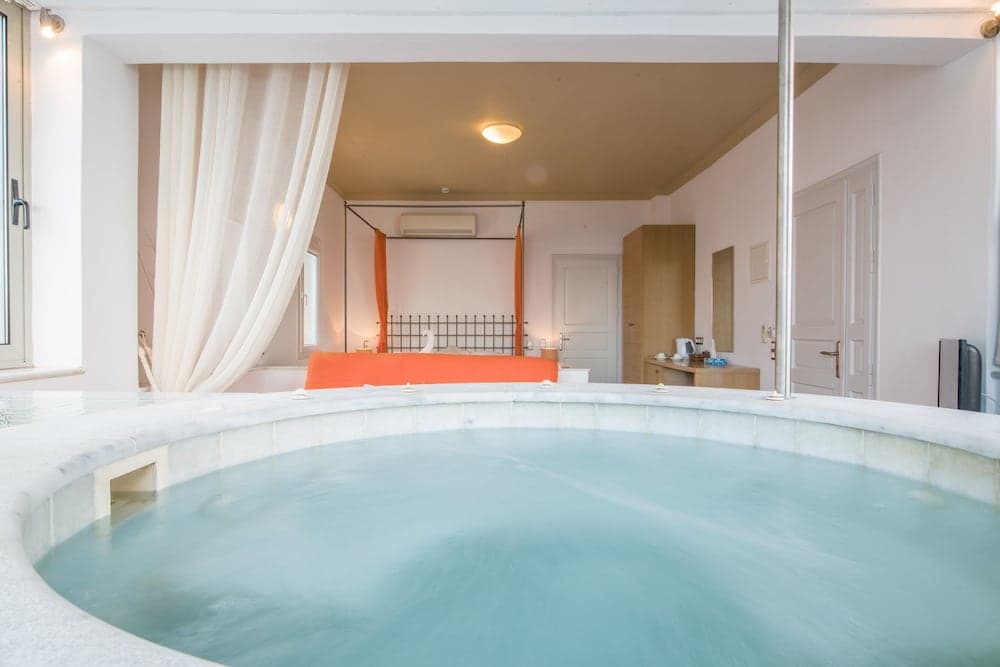 Hotel Antinea Suites & SPA