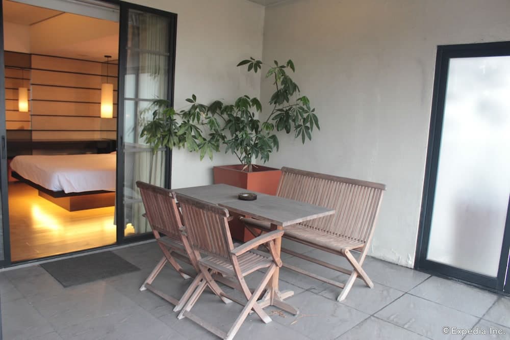 Soleste Suites