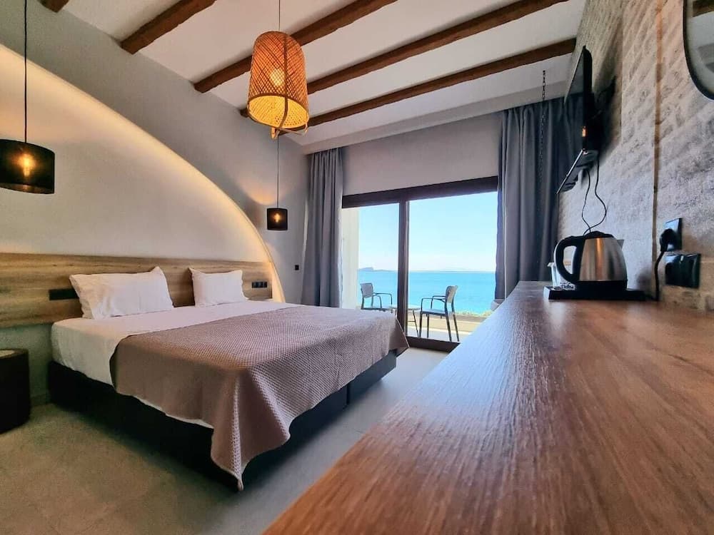 Enjoy Lichnos Bay Village, Camping, Hotel & Apartments