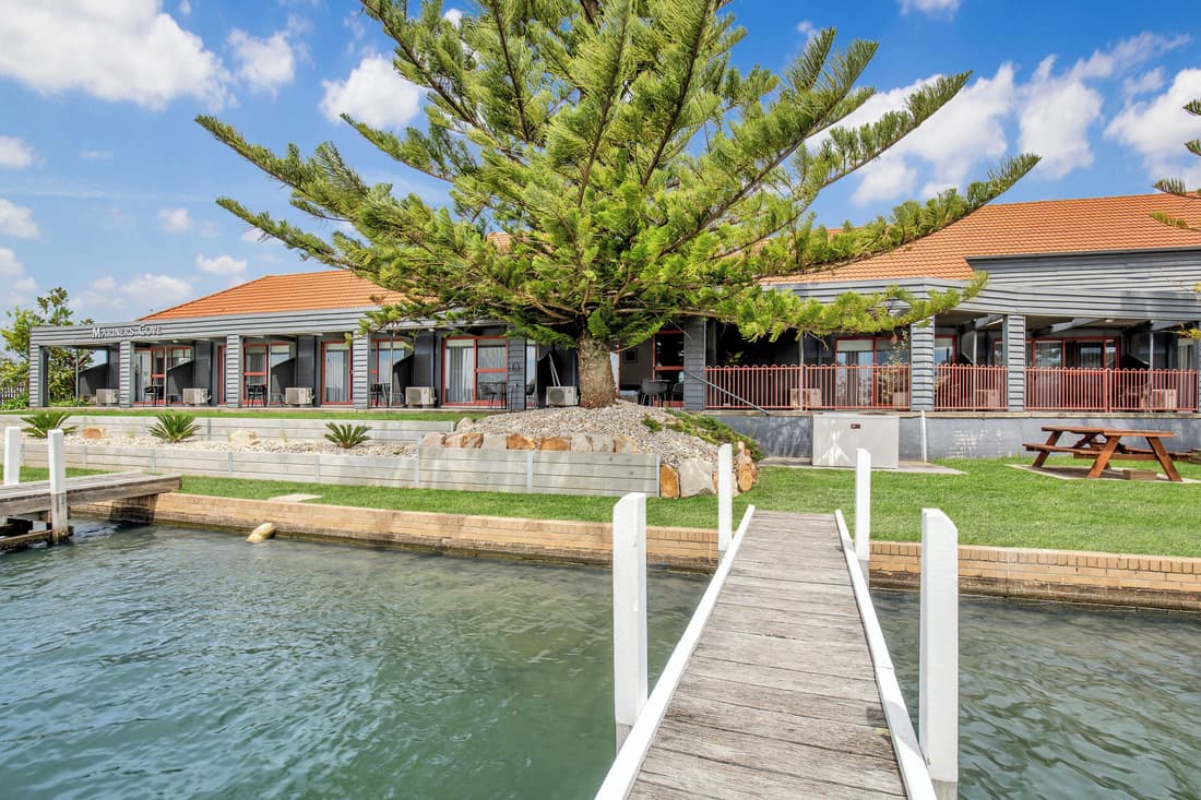 Mariners Cove at Paynesville Motel & Apartments
