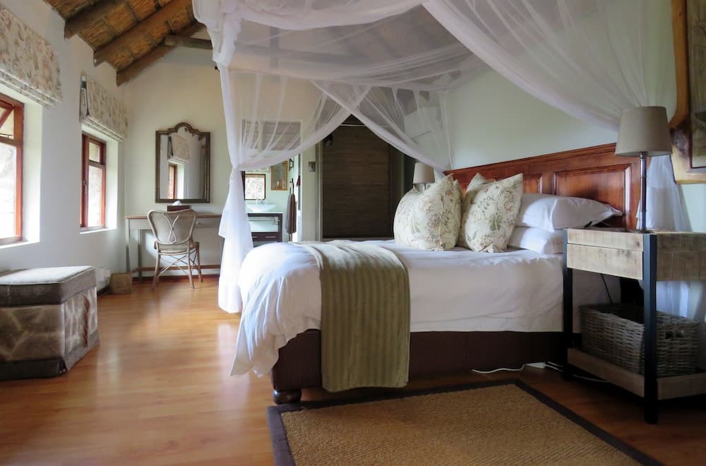 Woodbury Lodge - Amakhala Game Reserve