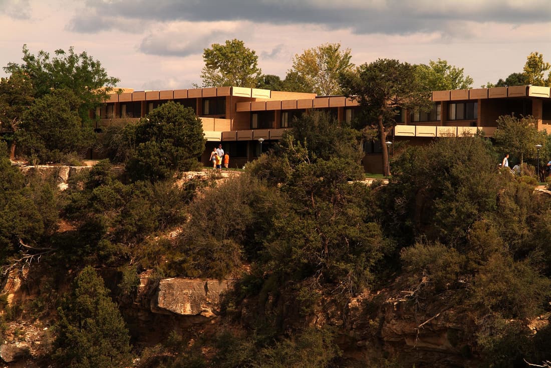 Thunderbird Lodge - Inside the Park