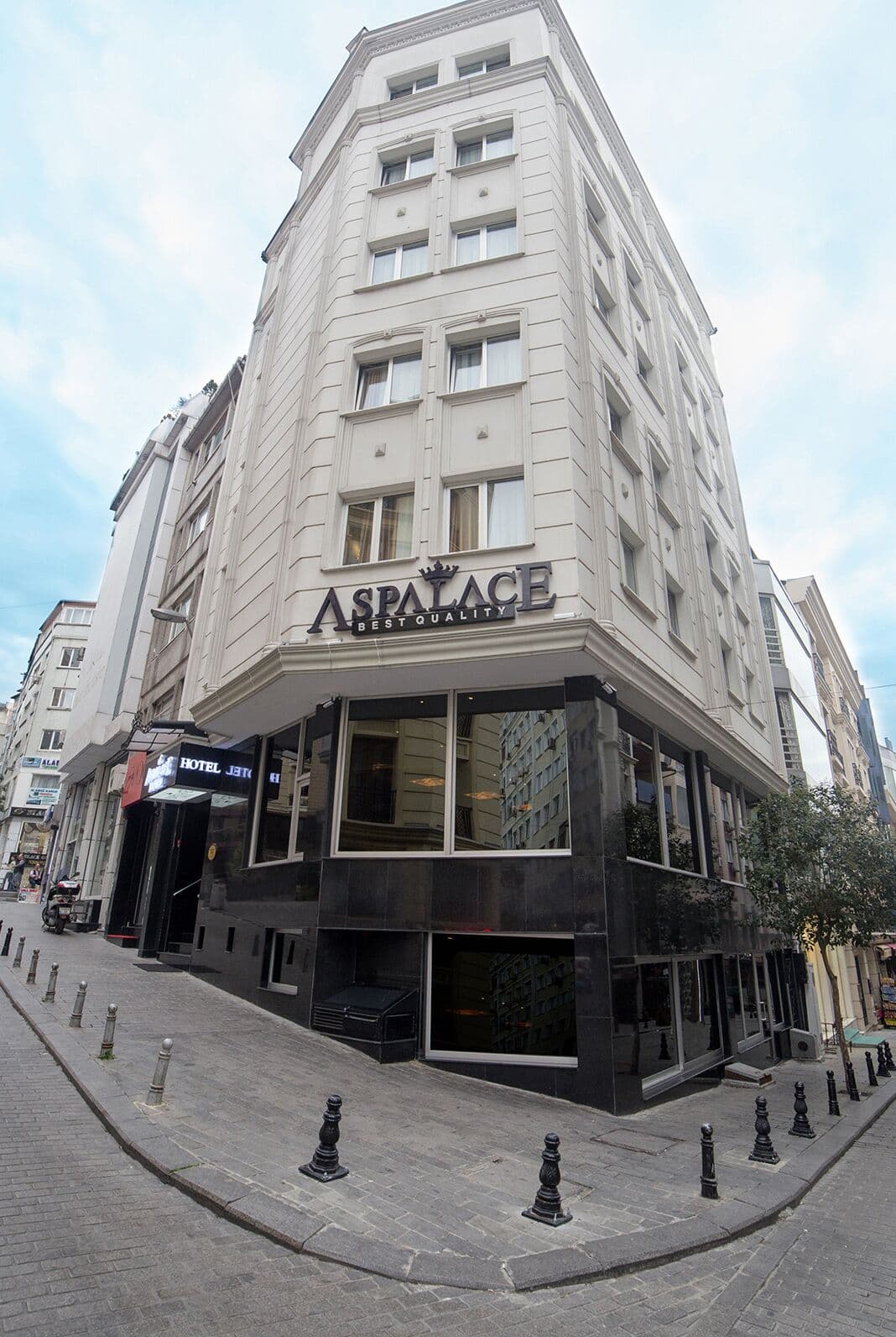 Aspalace Hotel