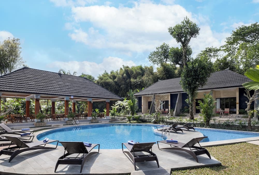 Senetan Villas and Spa Resort