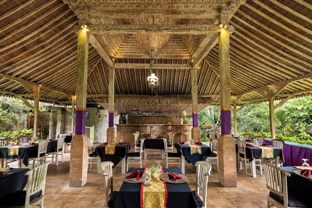 Senetan Villas and Spa Resort